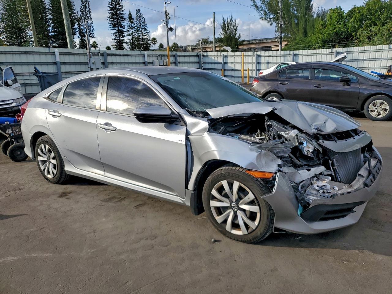 2017 Honda Civic Lx - Image 4