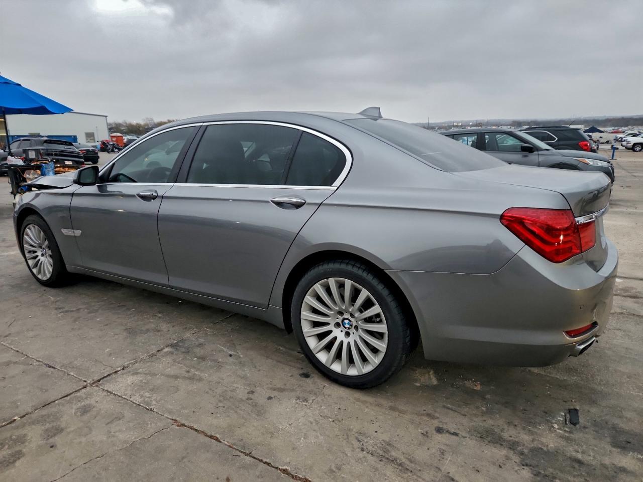 2012 BMW 750 Li - Image 2
