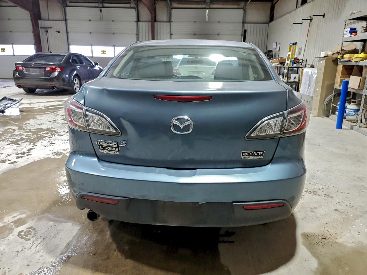 2010 Mazda 3 I - Image 6