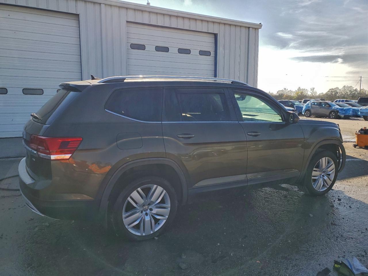 2019 Volkswagen Atlas Se - Image 3