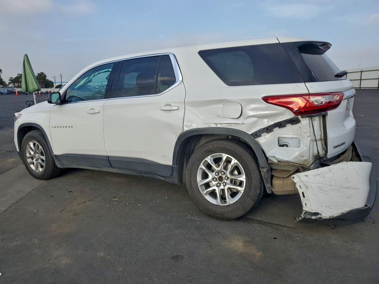 2021 Chevrolet Traverse Ls - Image 2