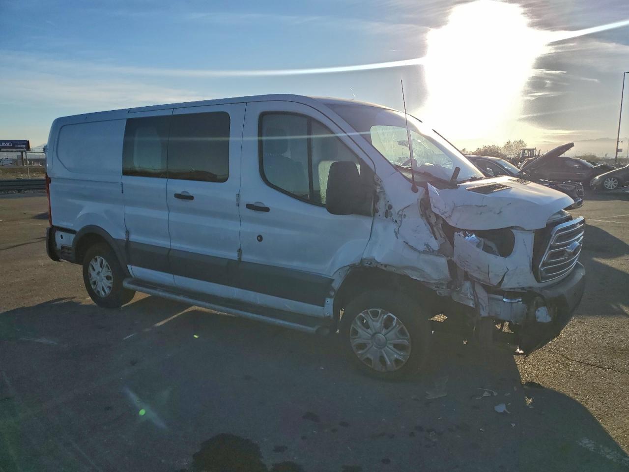 2015 Ford Transit 250 Delivery Van - Image 4