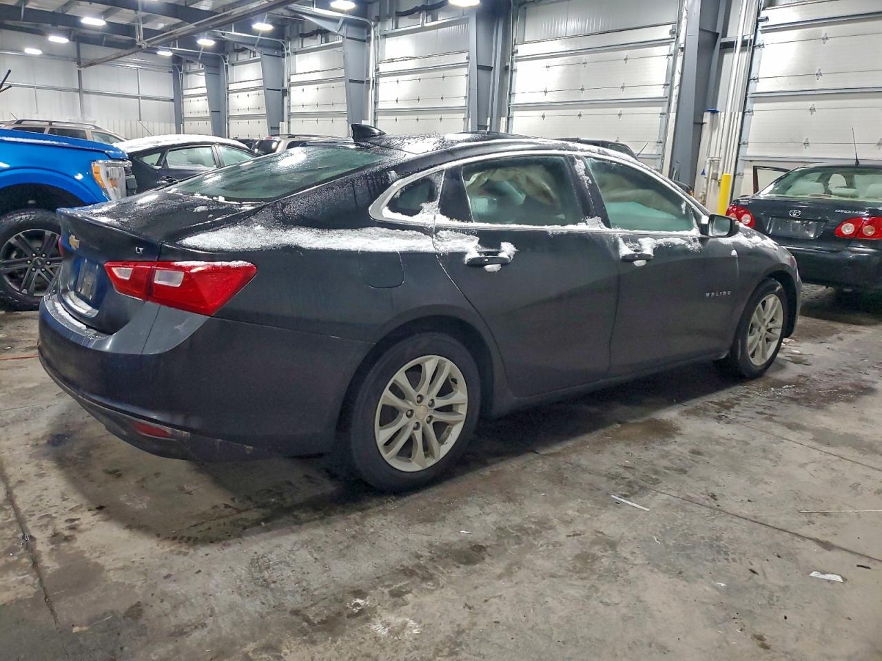 2017 Chevrolet Malibu Lt - Image 3