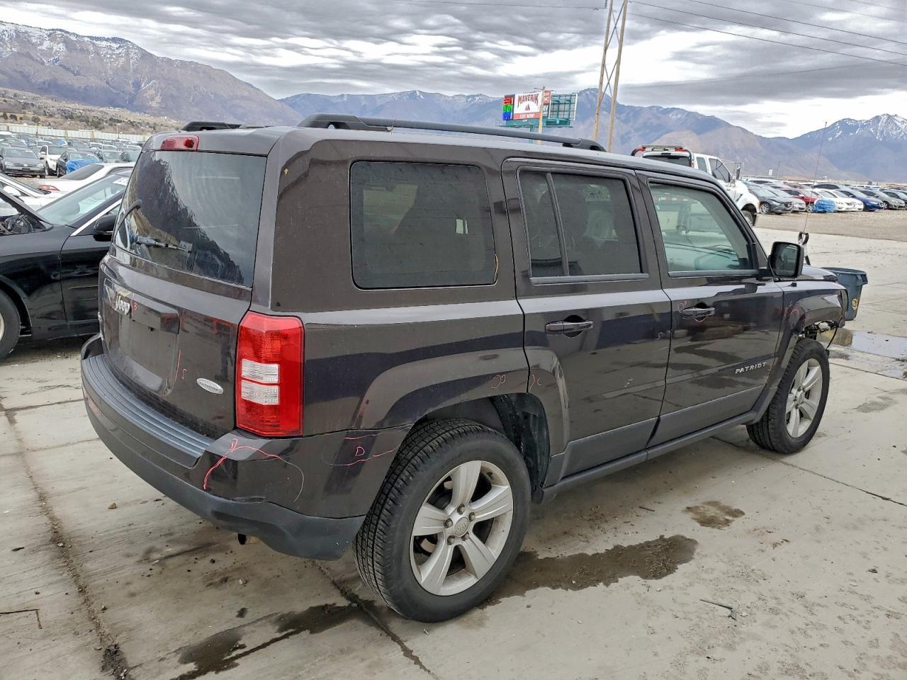 2014 Jeep Patriot Latitude - Image 3