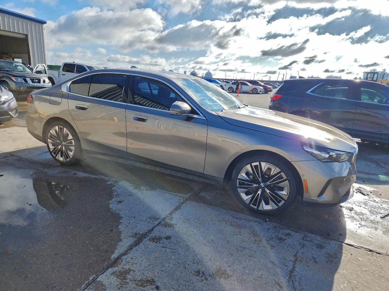 2024 BMW 530 I - Image 4