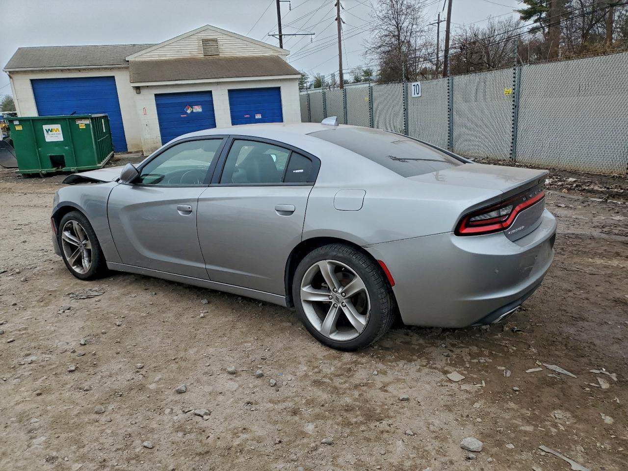 2017 Dodge Charger Sxt - Image 2