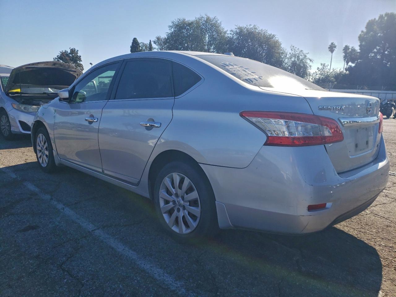 2014 Nissan Sentra S - Фото 2