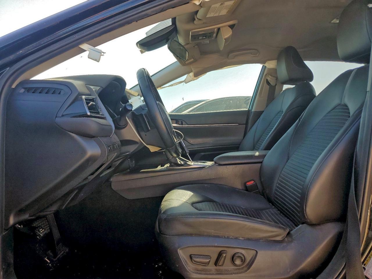 2022 Toyota Camry Se - Фото 7