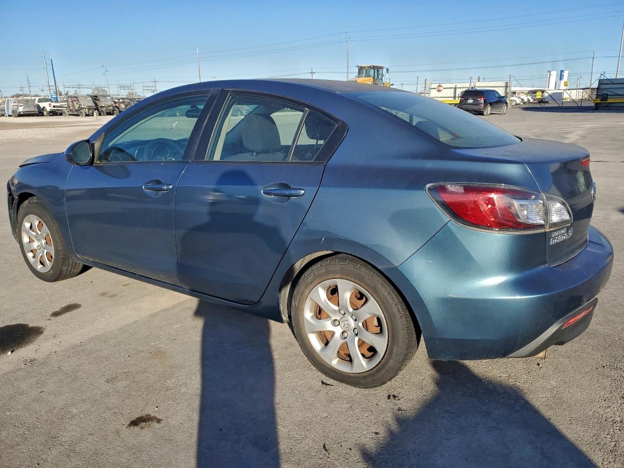2011 Mazda 3 I - Фото 2