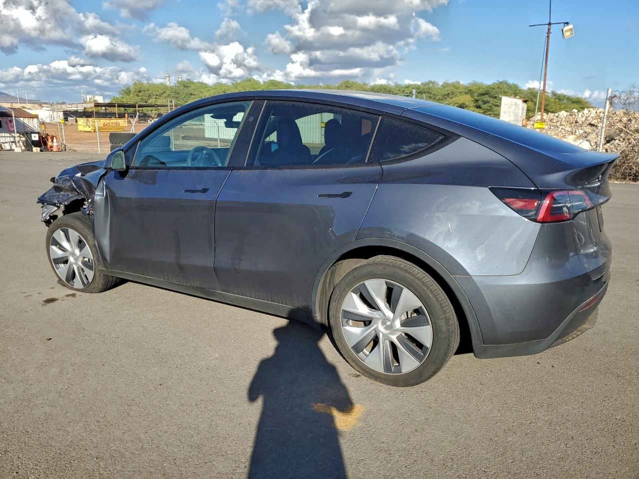 2023 Tesla Model Y - Image 2