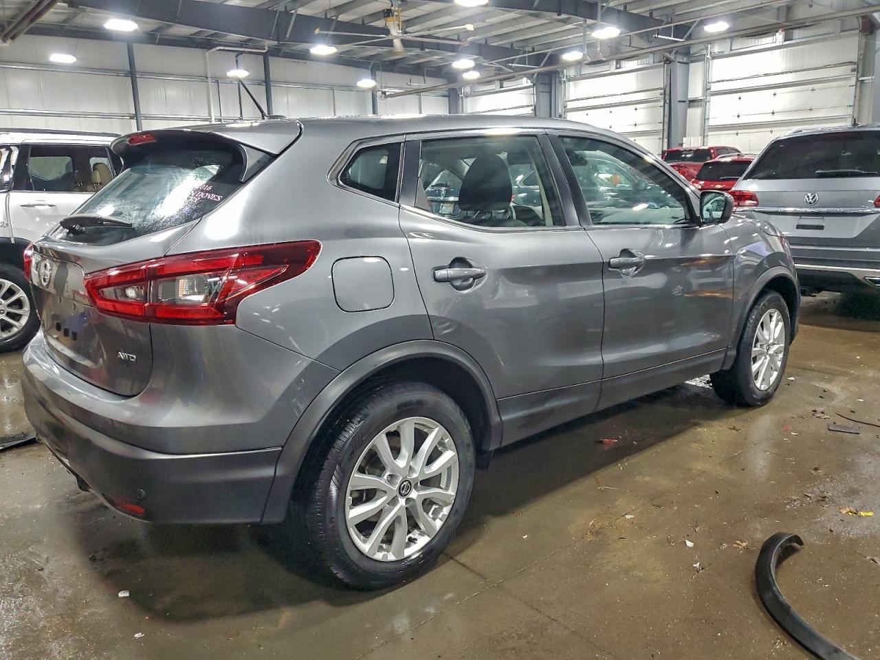 2021 Nissan Rogue Sport S - Image 3