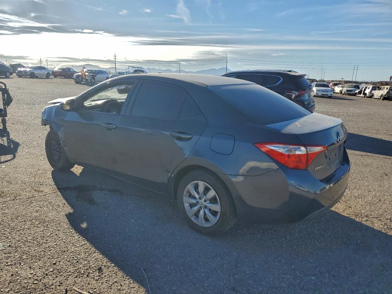 2014 Toyota Corolla L - Фото 2