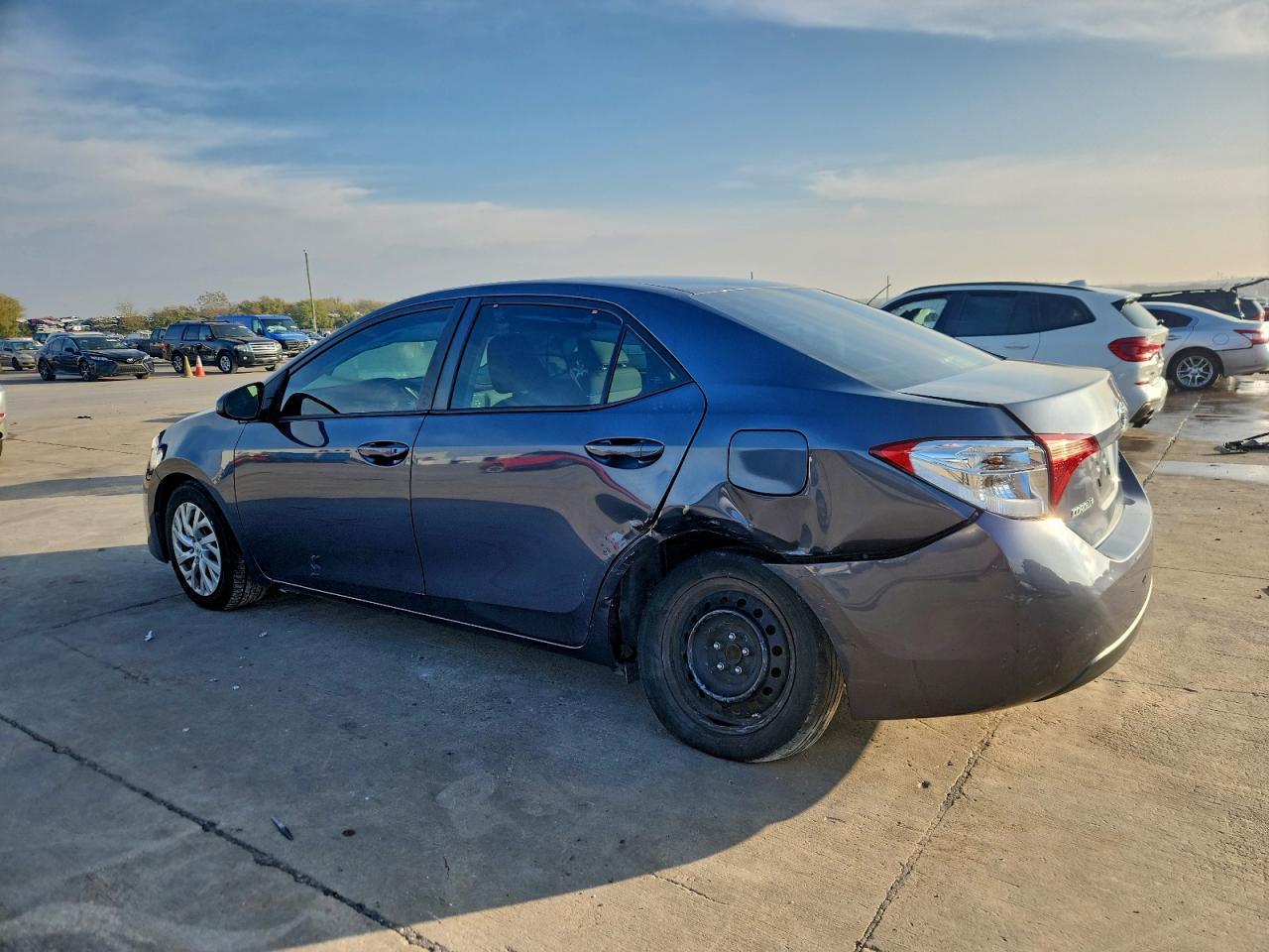 2017 Toyota Corolla L - Фото 2