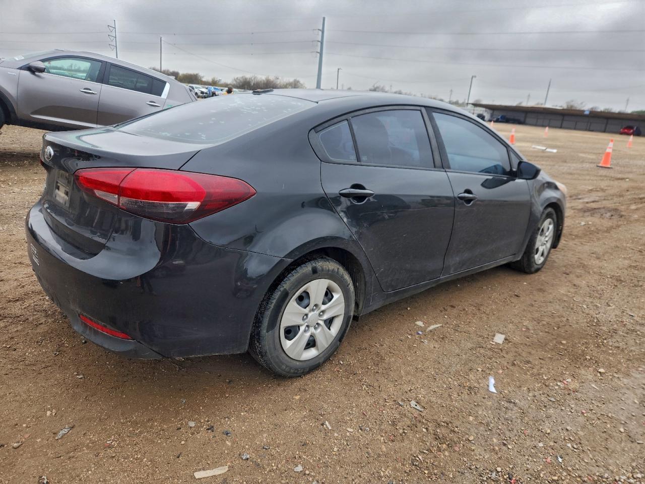 2018 Kia Forte Lx - Image 3