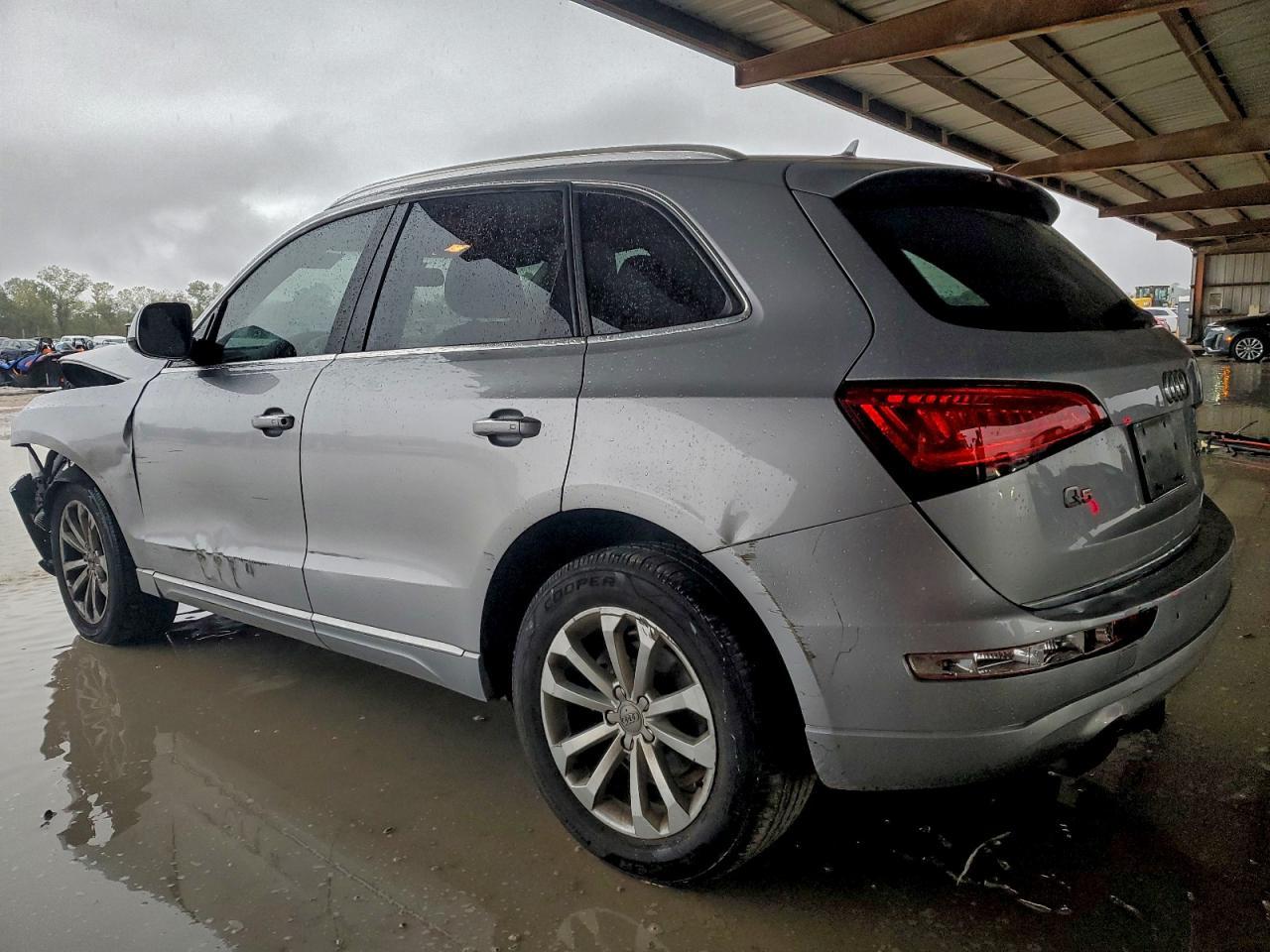 2016 Audi Q5 Premium - Image 2