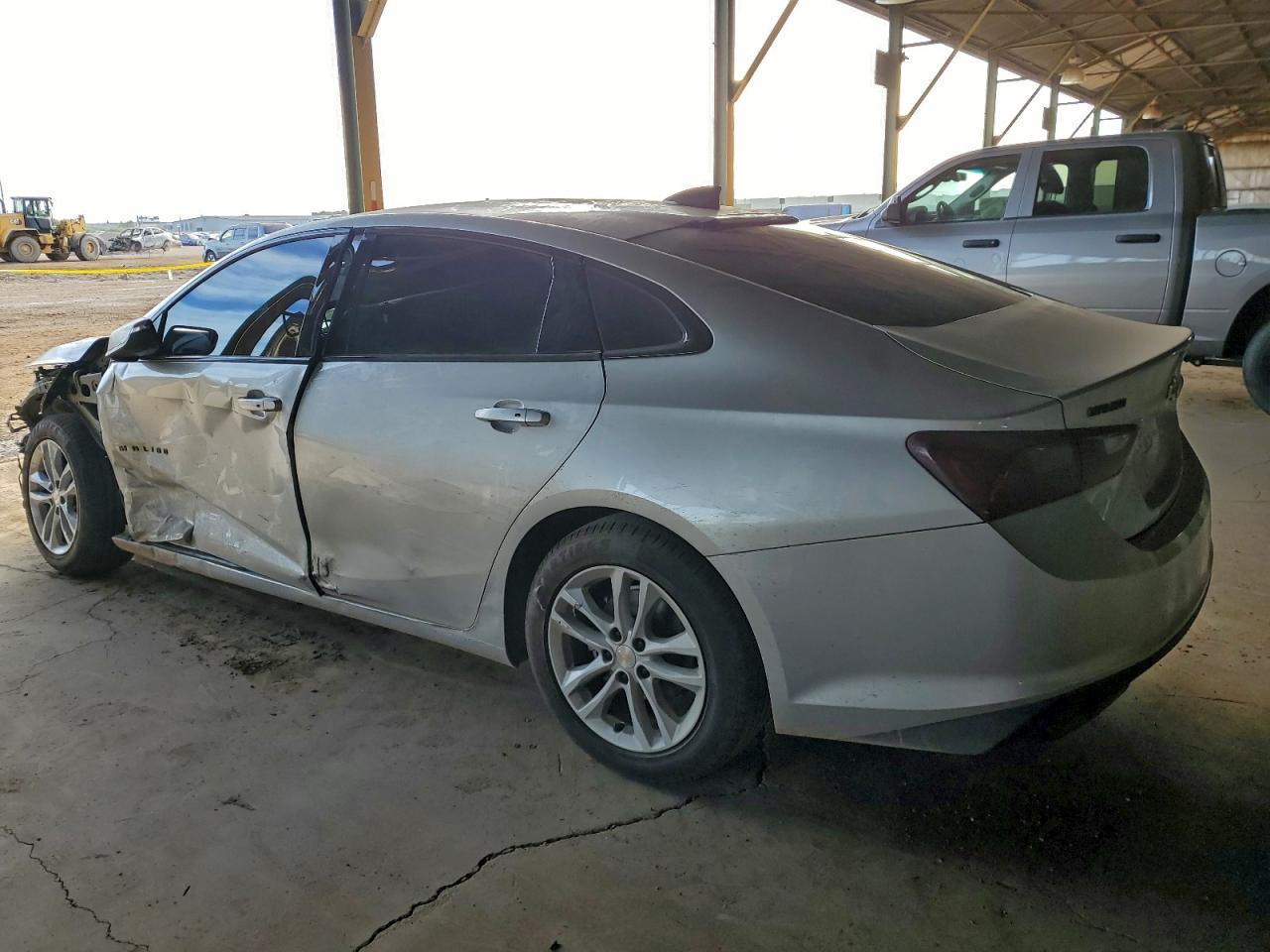 2018 Chevrolet Malibu Lt - Фото 2