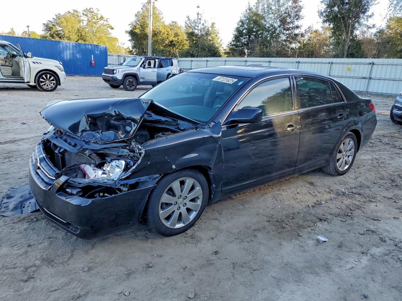 2005 Toyota Avalon Xls