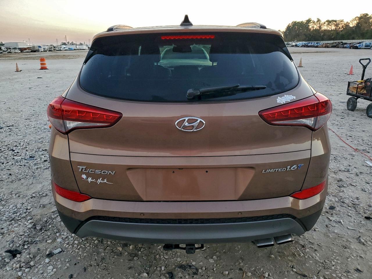 2016 Hyundai Tucson Limited - Image 6