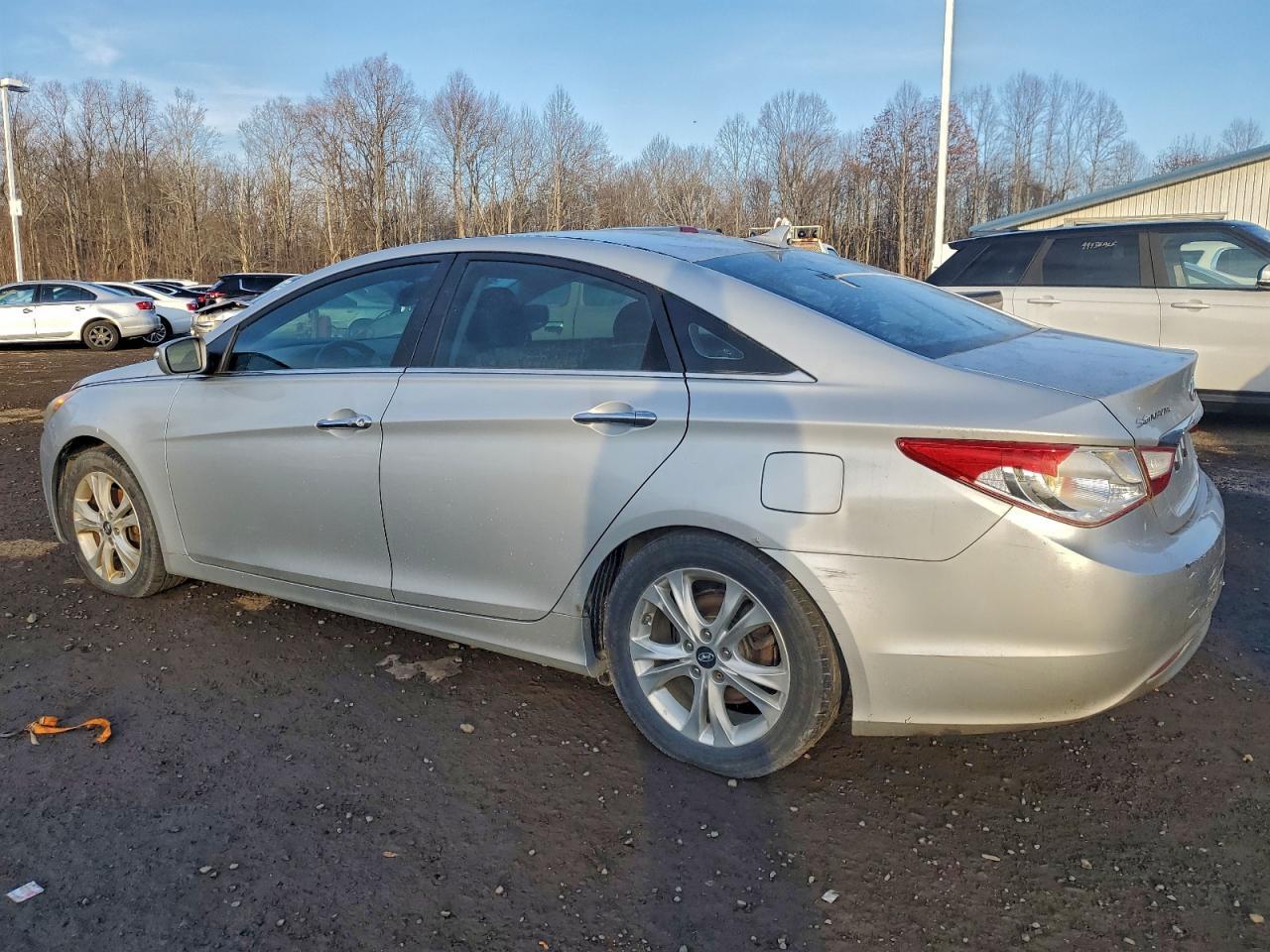 2011 Hyundai Sonata Se - Image 2