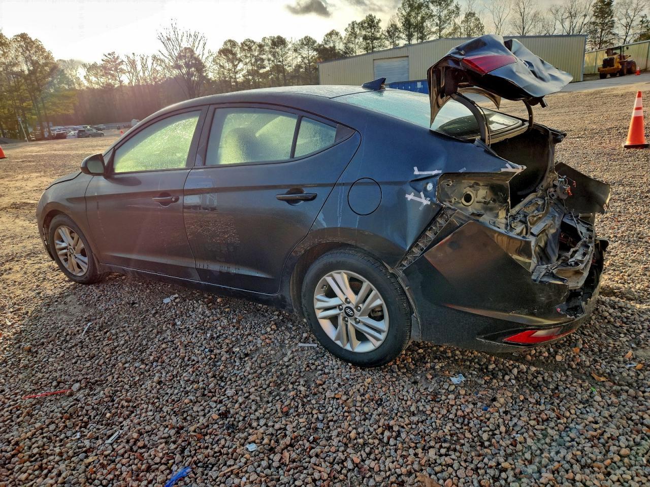 2020 Hyundai Elantra Sel - Фото 2