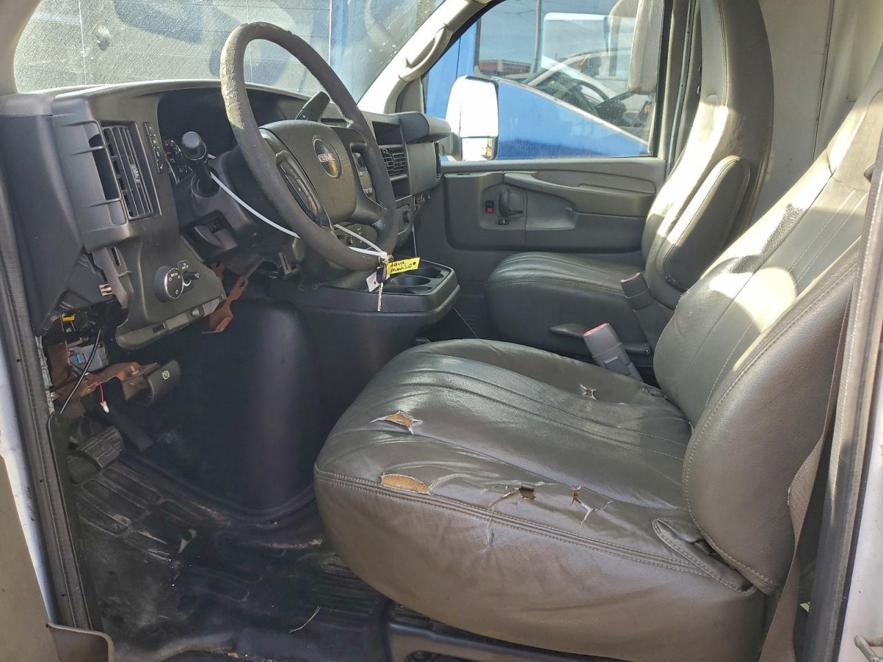 2013 GMC Savana Utility / Service Truck - Image 7