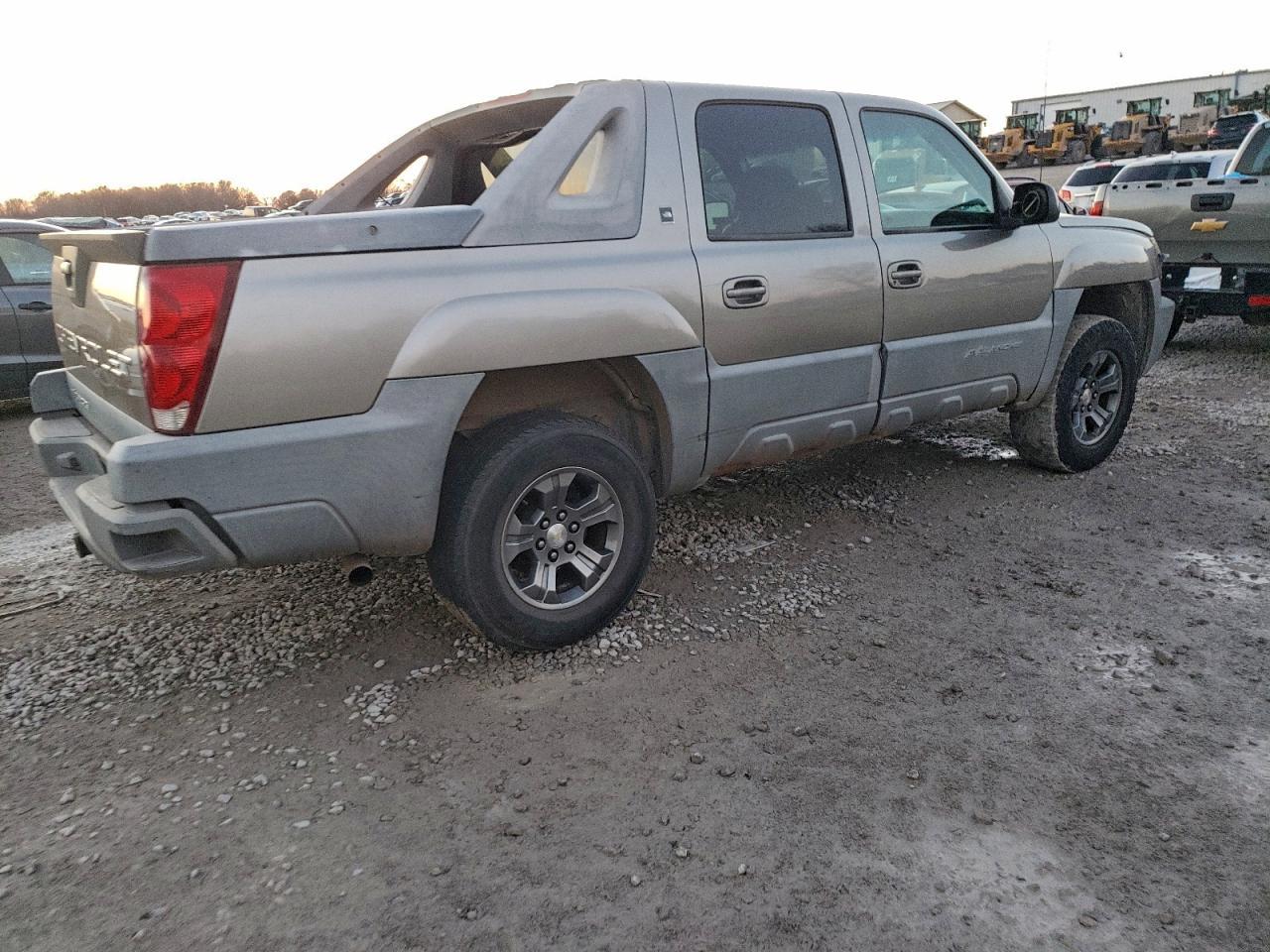 2002 Chevrolet Avalanche K1500 - Фото 3