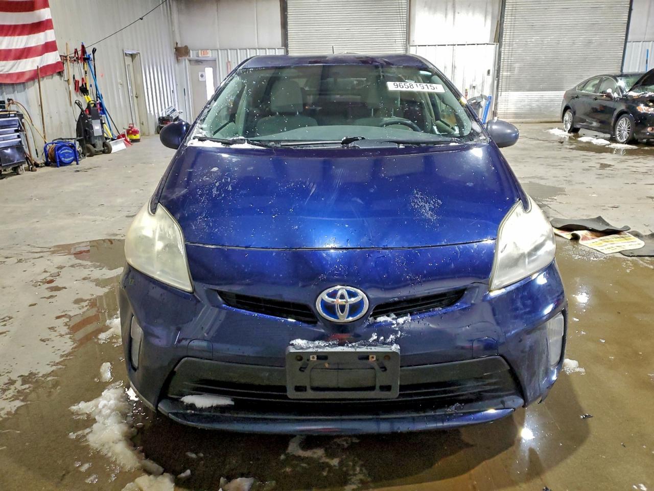 2012 Toyota Prius - Фото 5
