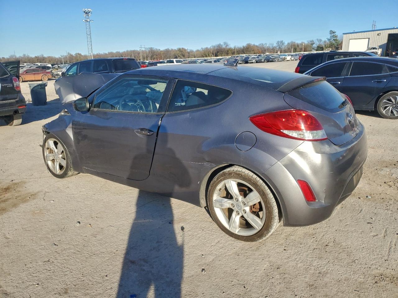 2013 Hyundai Veloster - Фото 2