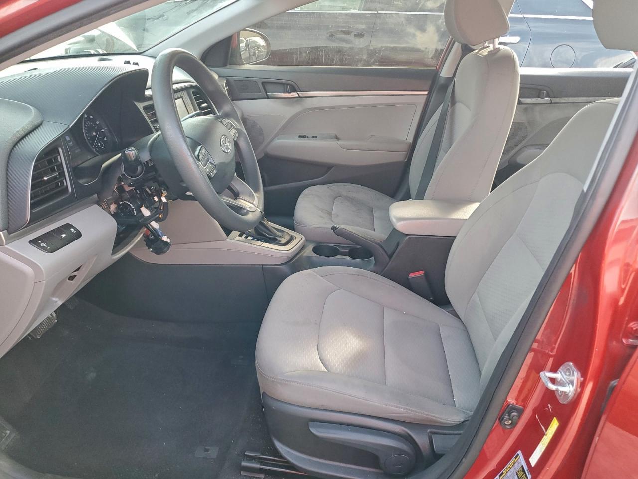 2020 Hyundai Elantra Se - Фото 7