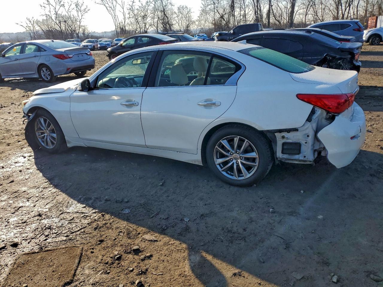 2017 Infiniti Q50 Premium - Фото 2