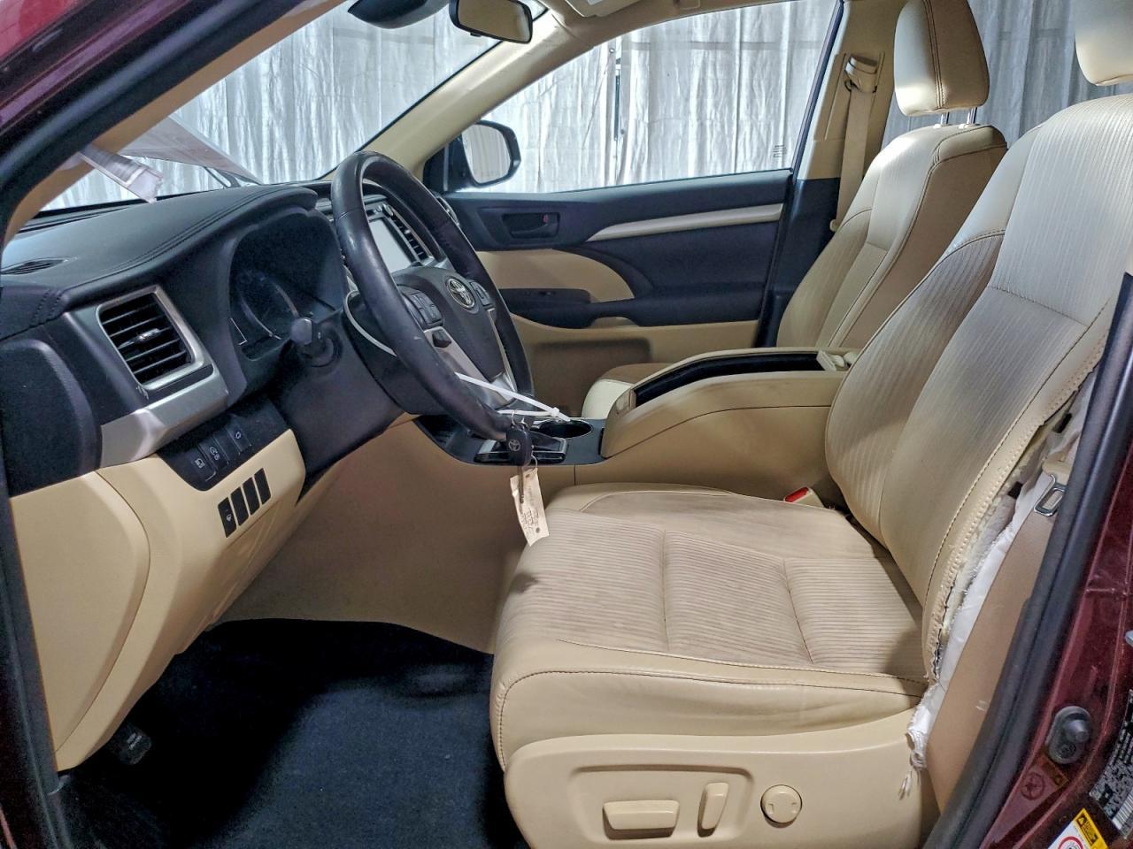 2018 Toyota Highlander Le Plus - Фото 7