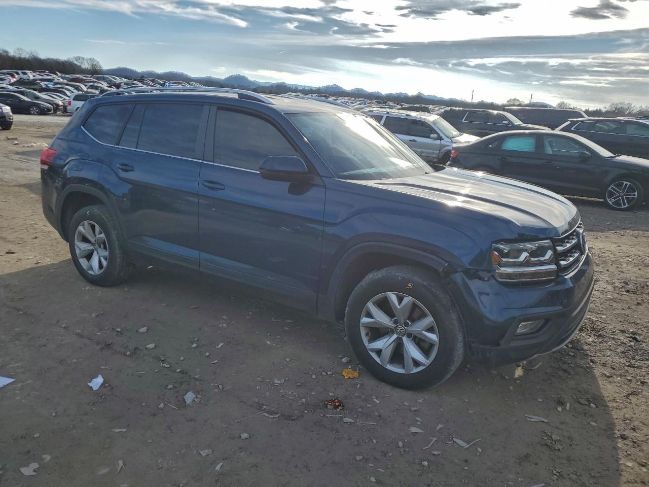 2019 Volkswagen Atlas Se - Фото 4