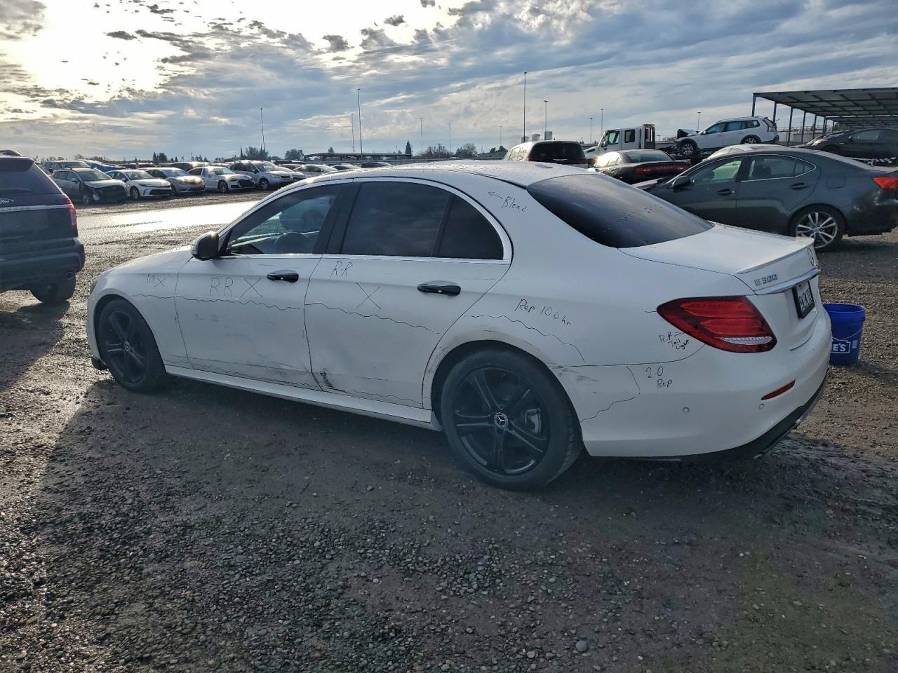 2018 Mercedes-Benz E 300 - Image 2