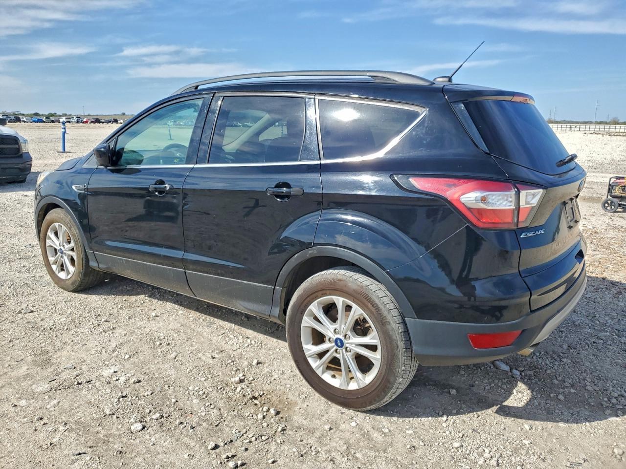 2018 Ford Escape Se - Фото 2