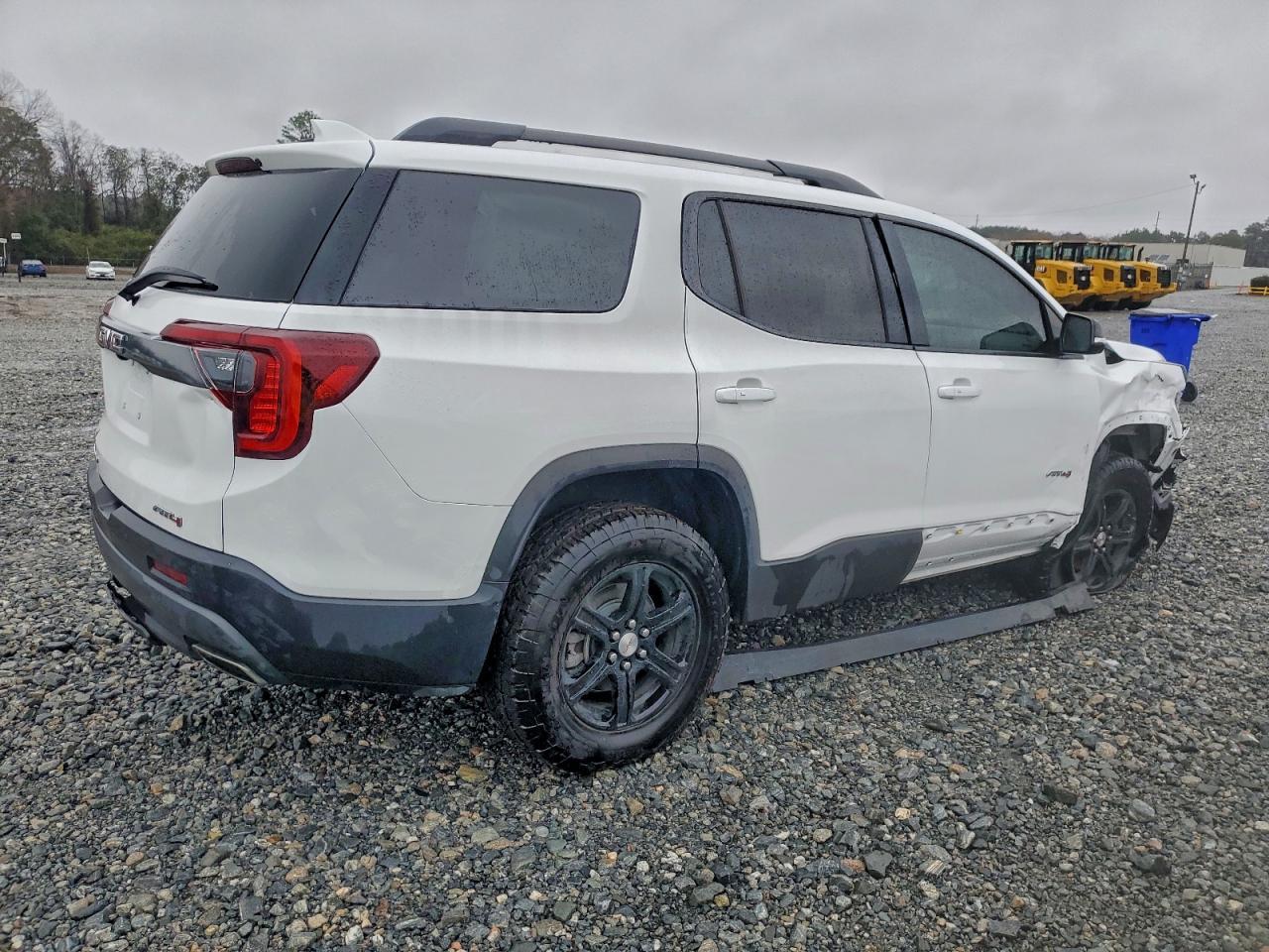 2023 GMC Acadia At4 - Фото 3