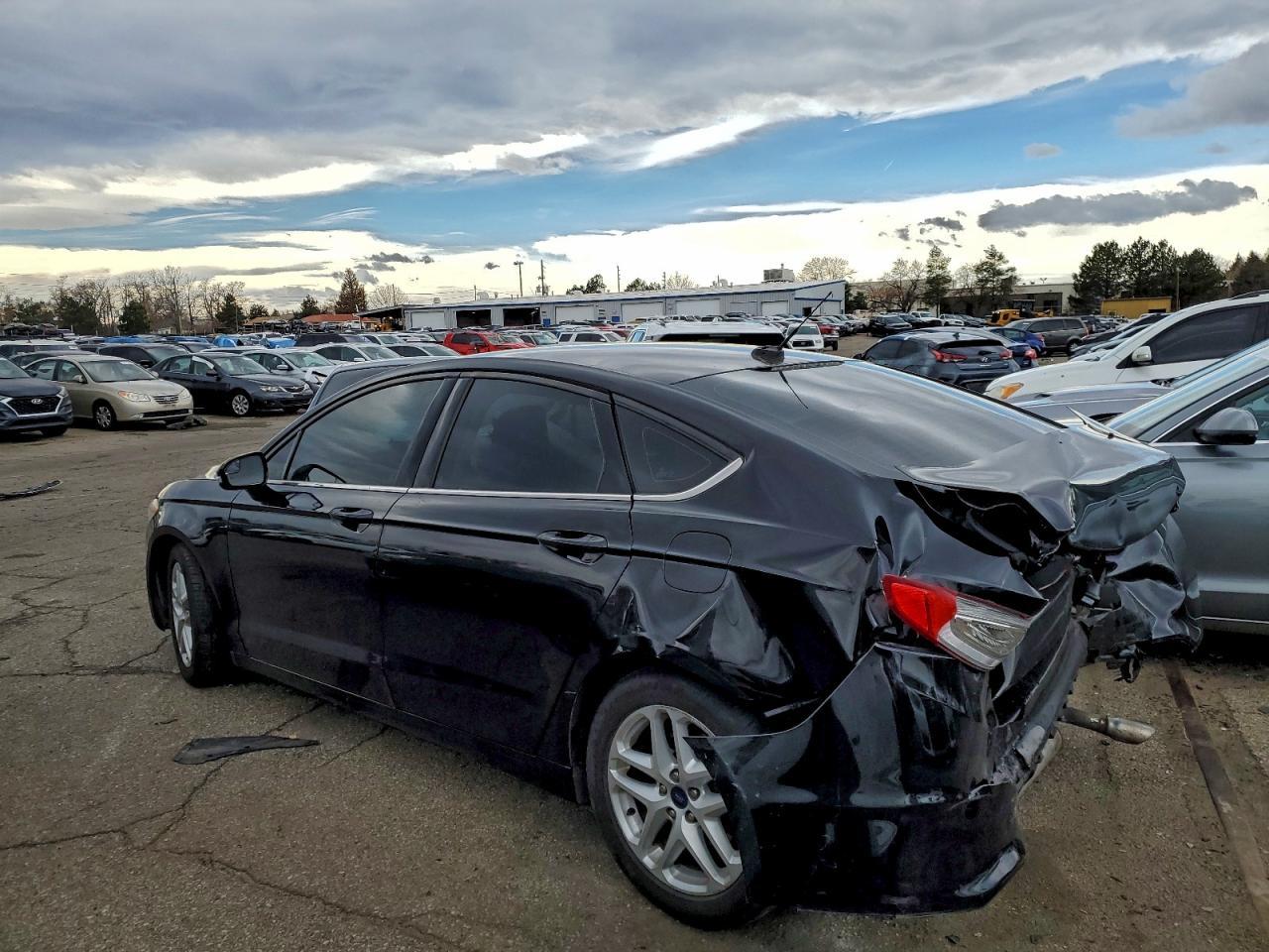 2016 Ford Fusion Se - Фото 2