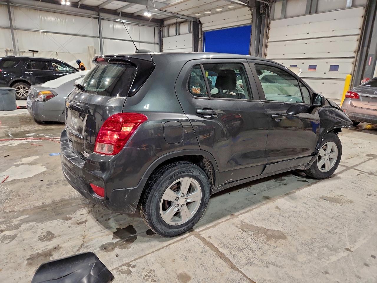 2020 Chevrolet Trax Ls - Фото 3