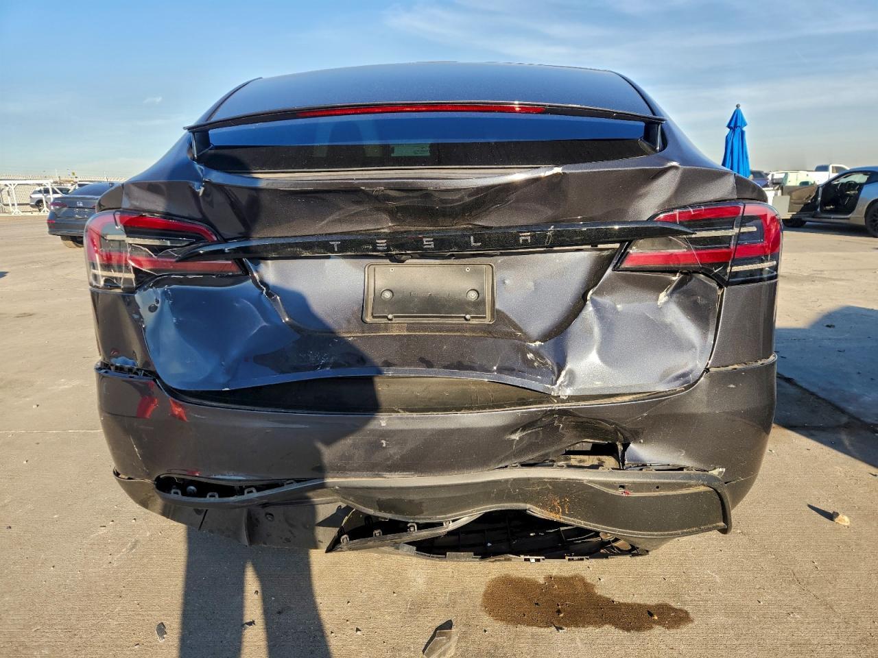 2023 Tesla Model X - Фото 6