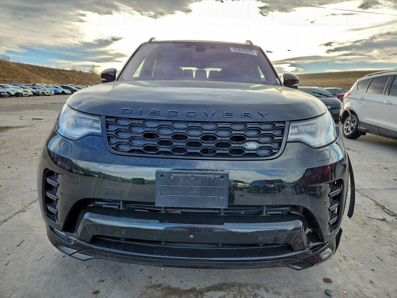 2021 Land Rover Discovery S R-Dynamic - Image 5