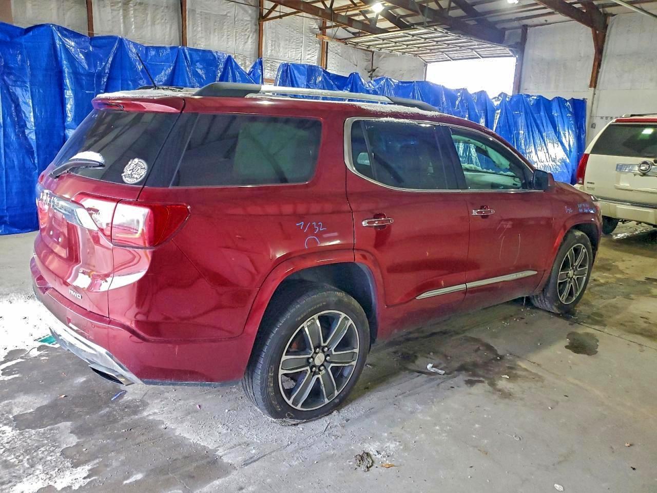 2018 GMC Acadia Denali - Фото 3
