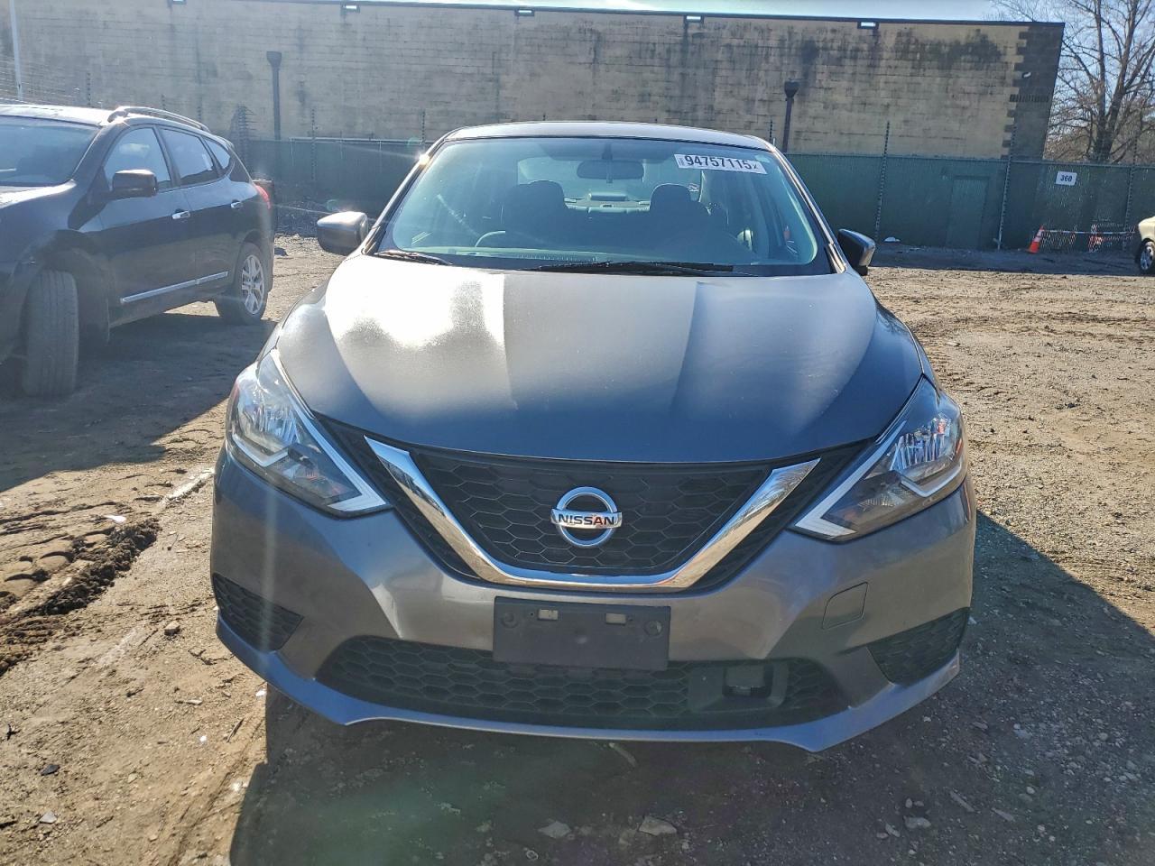 2019 Nissan Sentra S - Фото 5