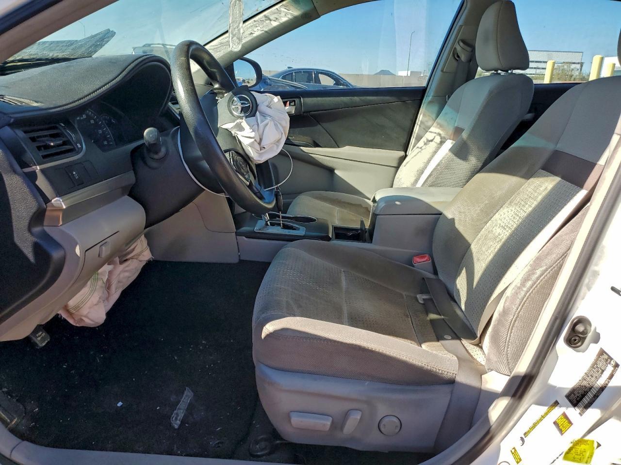 2013 Toyota Camry L - Фото 7