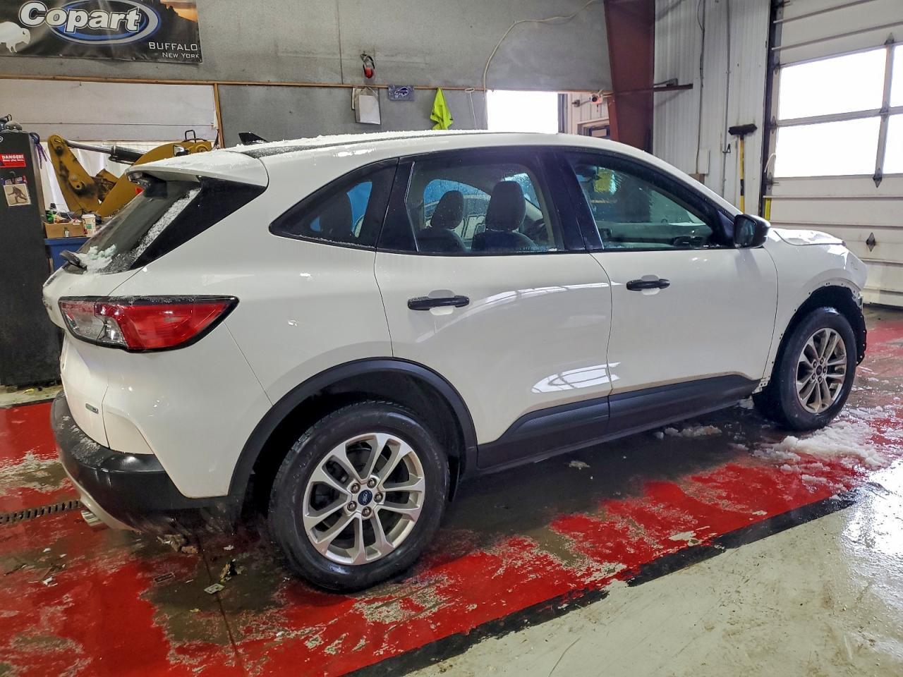2020 Ford Escape S - Фото 3