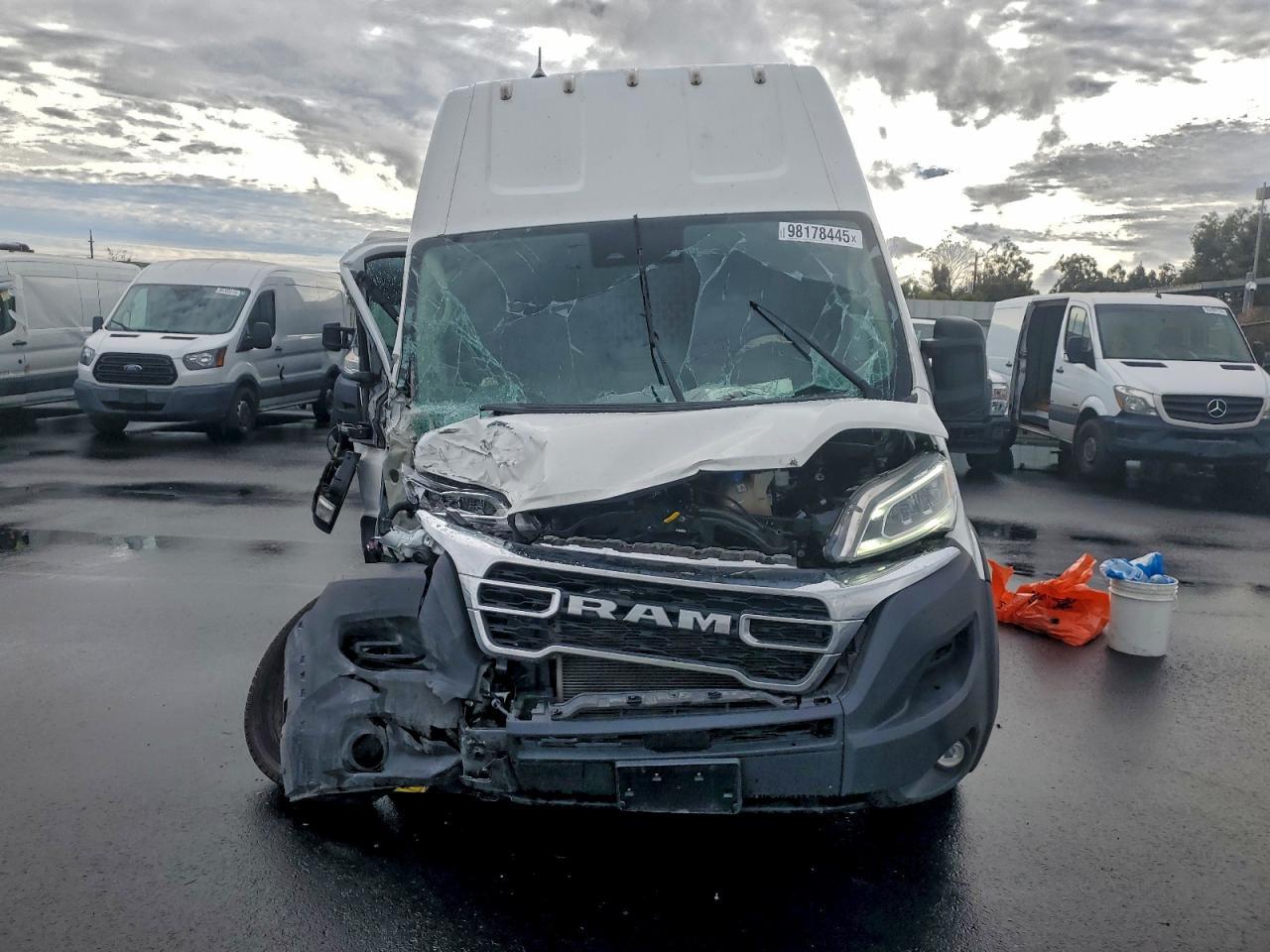 2025 Ram Promaster 3500 Delivery Van - Фото 5