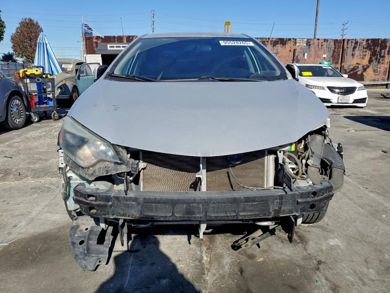 2014 Toyota Corolla L - Фото 5