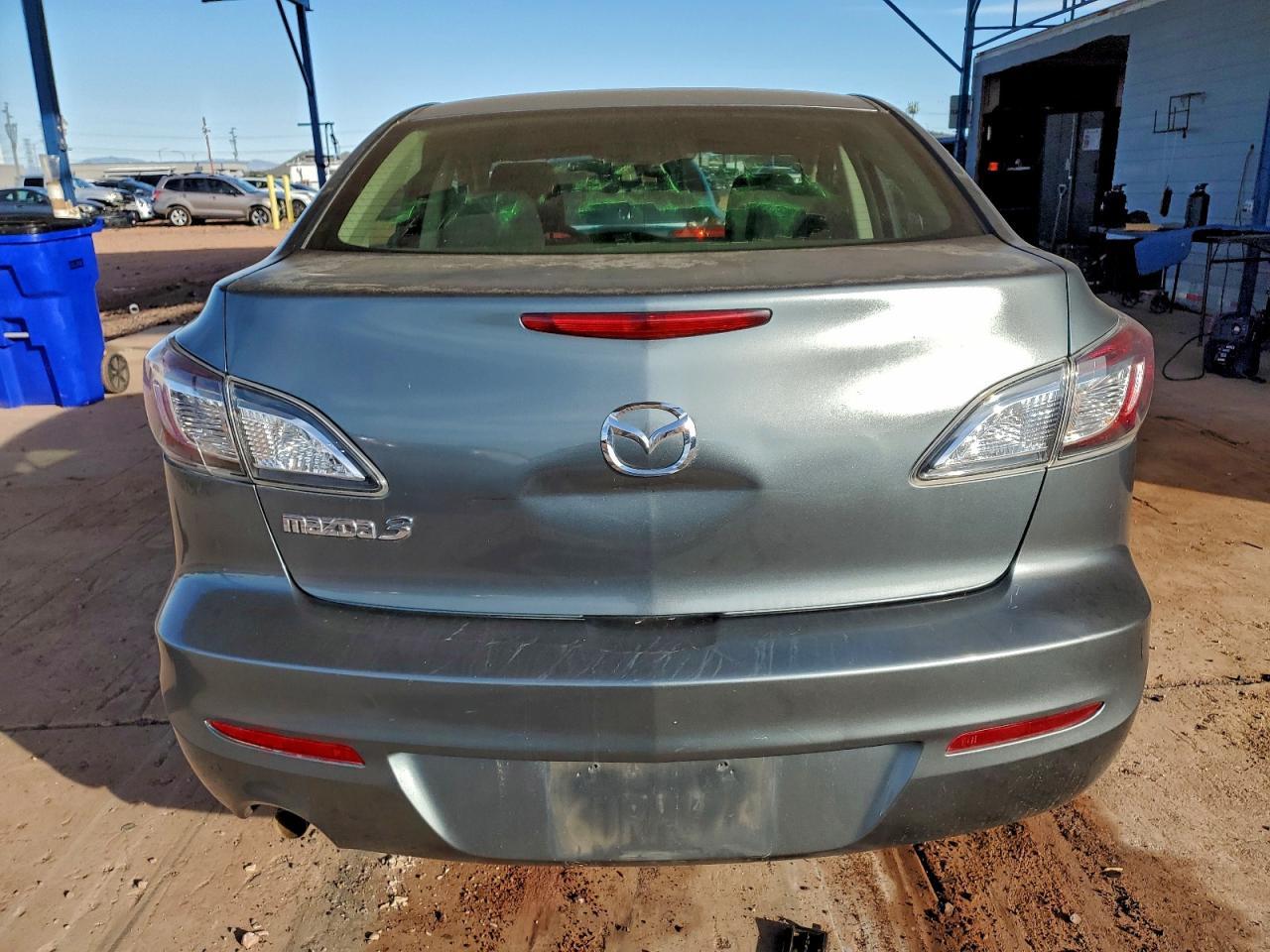 2012 Mazda 3 I - Image 6