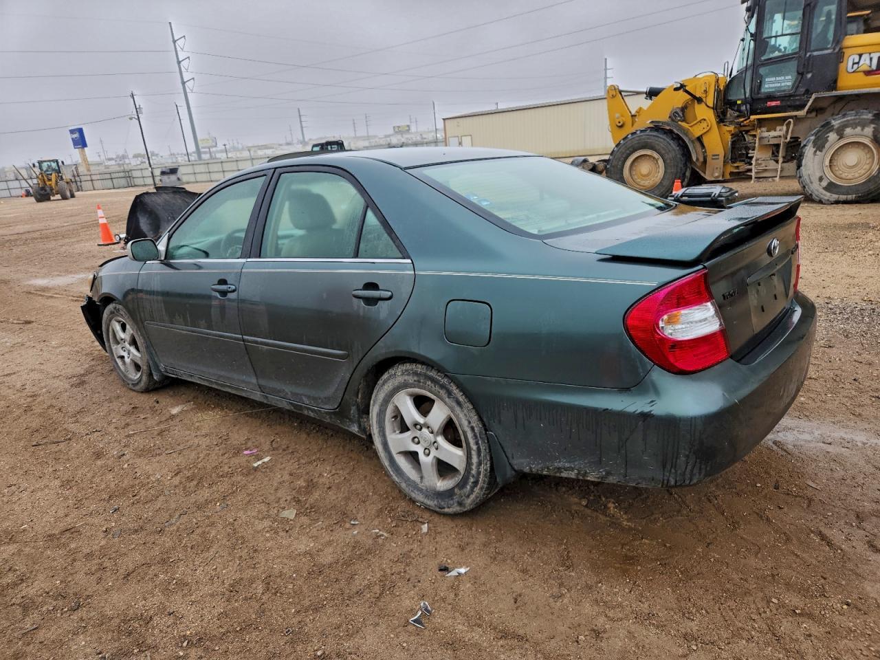 2002 Toyota Camry Le - Фото 2