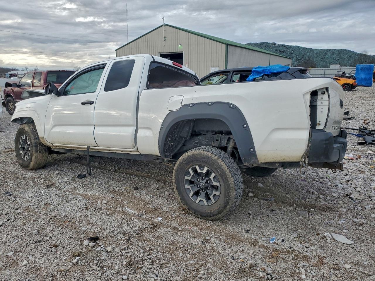 2021 Toyota Tacoma Access Cab - Фото 2