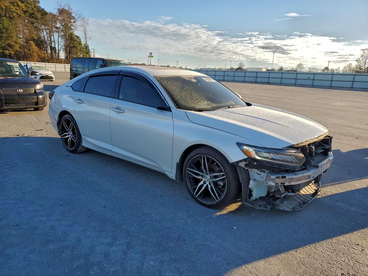 2021 Honda Accord Touring - Image 4