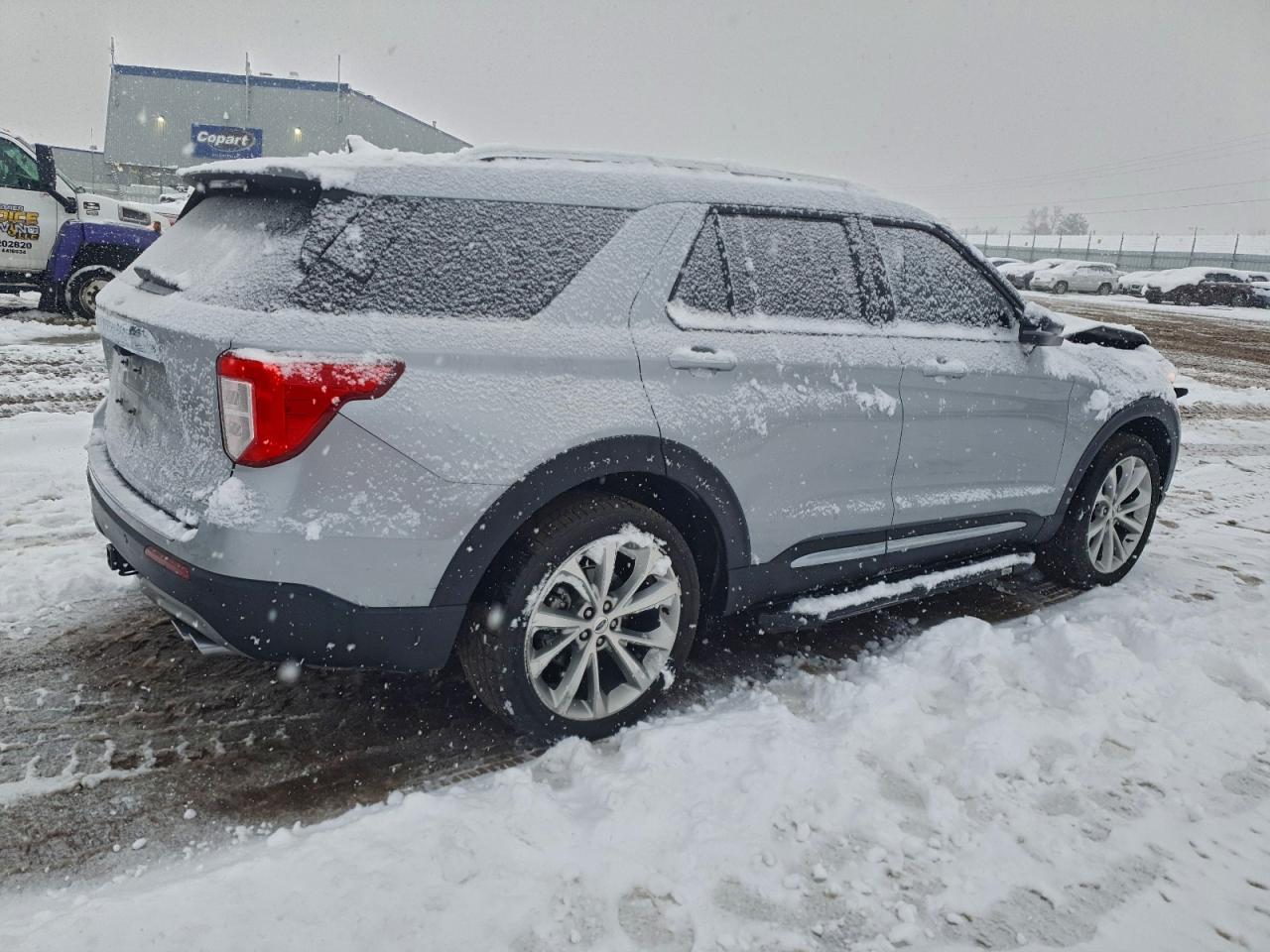 2021 Ford Explorer Platinum - Image 3